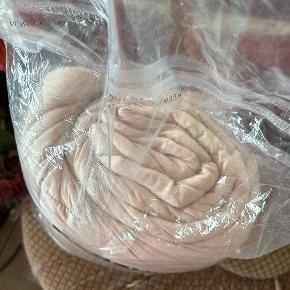 Brand New Bedsure GentleSoft Down Alternative Comforter Queen Beige - Picture 3 of 14